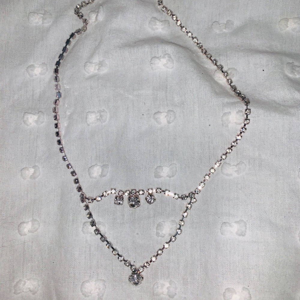 Necklace with adjustable back